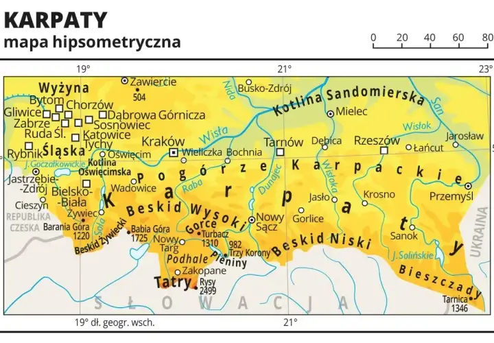 Mapa hipsometryczna Karpat w Polsce z zaznaczonymi pasmami górskimi, miastami i rzekami. Widoczne Tatry, Beskidy, Bieszczady.