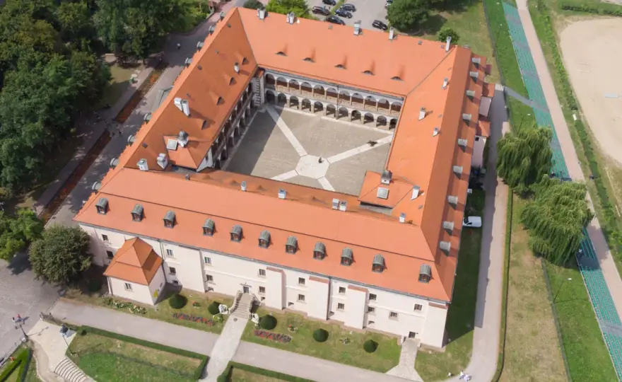 Niepołomice i okolice - zamek, puszcza i Staniątki