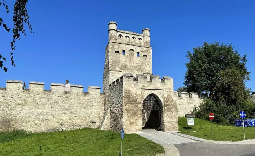 Polskie Carcassonne? Szydłów czy Paczków na pierwszy wyjazd