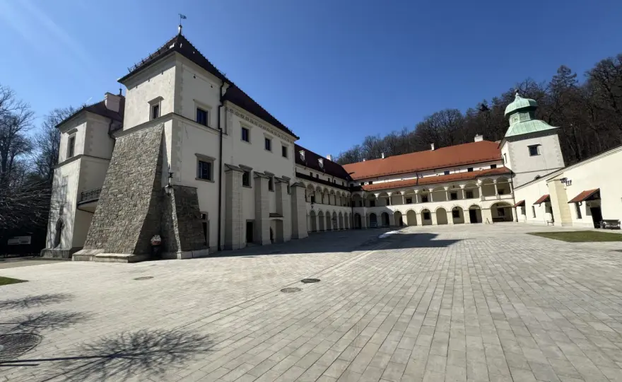 Zamek Suski - Mały Wawel. Ceny, godziny, zwiedzanie