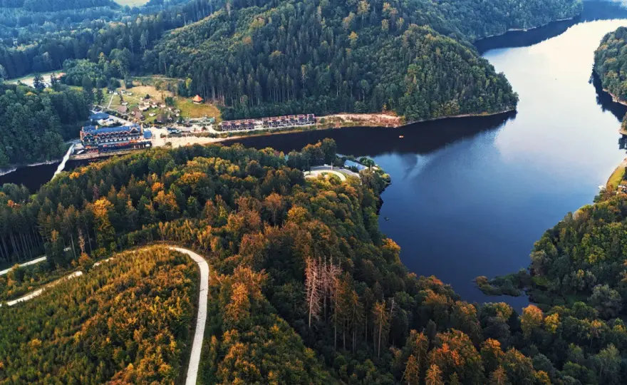 Zagórze Śląskie - jezioro, zamek, lasy. Jak zaplanować udany wypad?