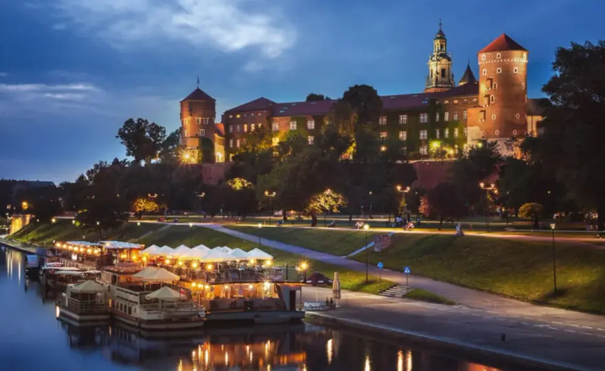 Romantyczne miejsca pod Krakowem - pomysły na wyjazd we dwoje
