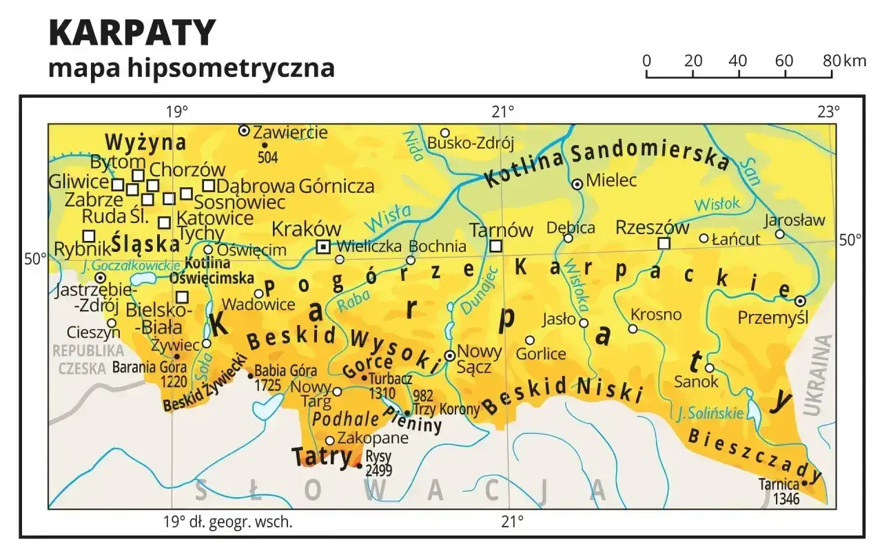 Mapa hipsometryczna Karpat w Polsce z zaznaczonymi pasmami górskimi, miastami i rzekami. Widoczne Tatry, Beskidy, Bieszczady.